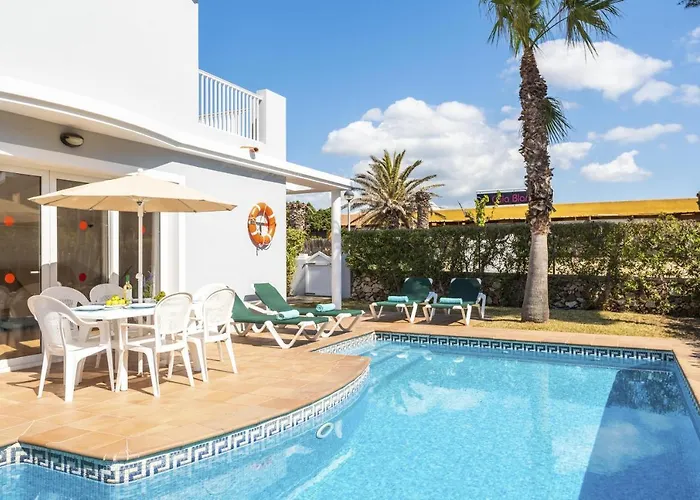 Marta 3 Bedroom Villa, Cala Blanca