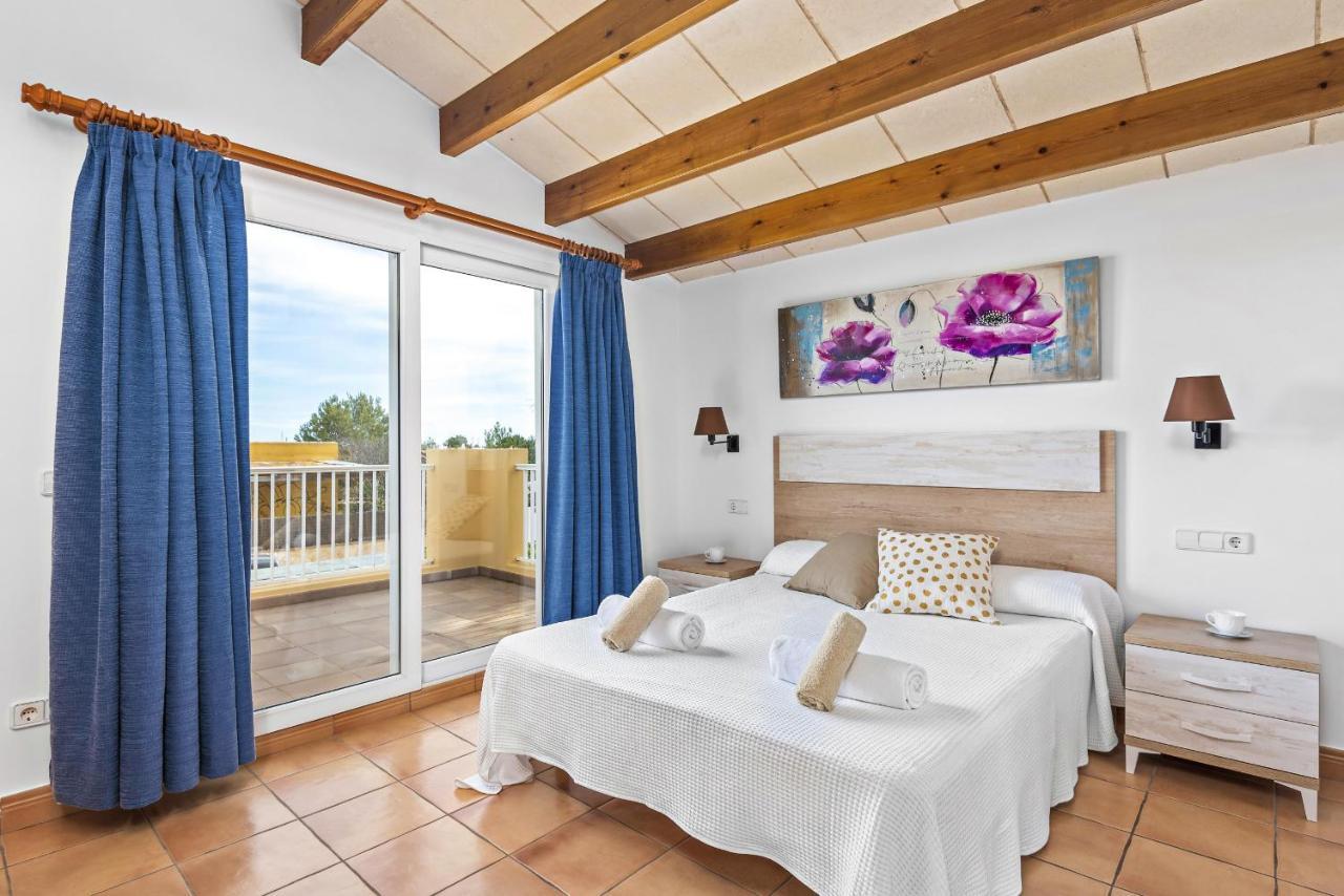 Willa Marta 3 Bedroom Villa, Cala Blanca *